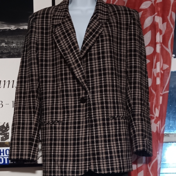 Vintage Wool Exterior, Shell interior Blazer - Picture 2 of 2